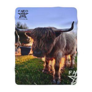 Shaggy Highland bull  Sherpa Blanket — Cozy Farm Animal Throw